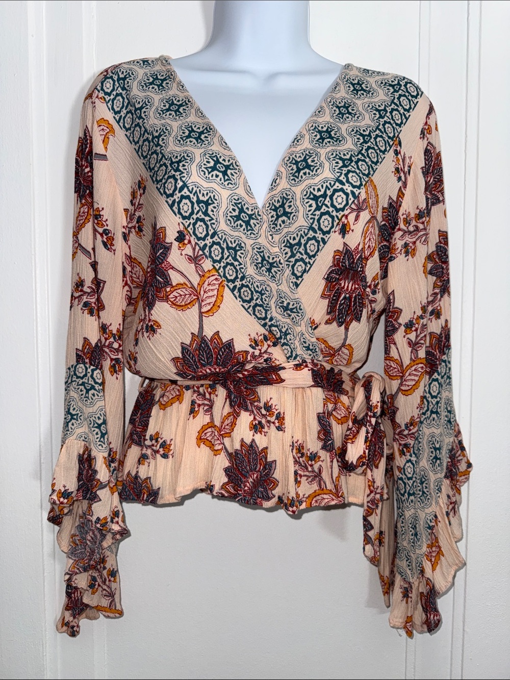 Angie Surplice boho ruffle sleeve Blouse size large